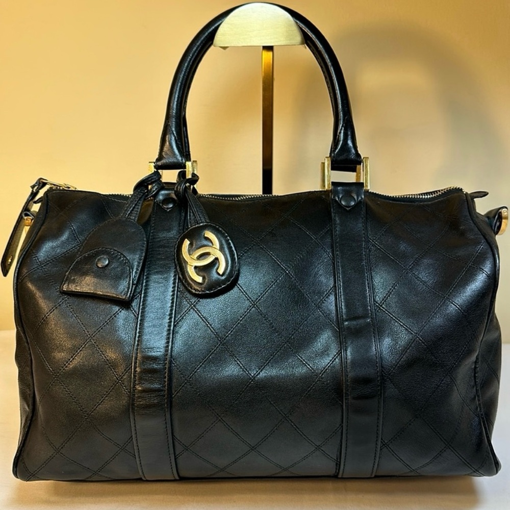 CHANEL CC Diamond Stitch Boston Bag 35
Black with 24K goldplated hardware.